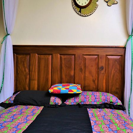 Lake Victoria Country Home เอนเทบเบ้ ภายนอก รูปภาพ