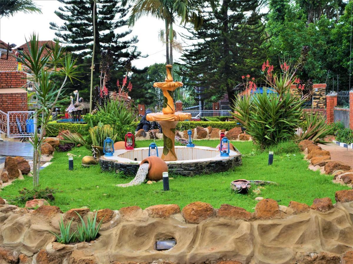 Lake Victoria Country Home เอนเทบเบ้ ภายนอก รูปภาพ