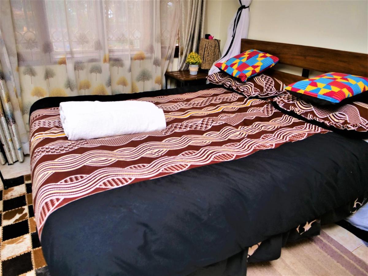 Lake Victoria Country Home เอนเทบเบ้ ภายนอก รูปภาพ