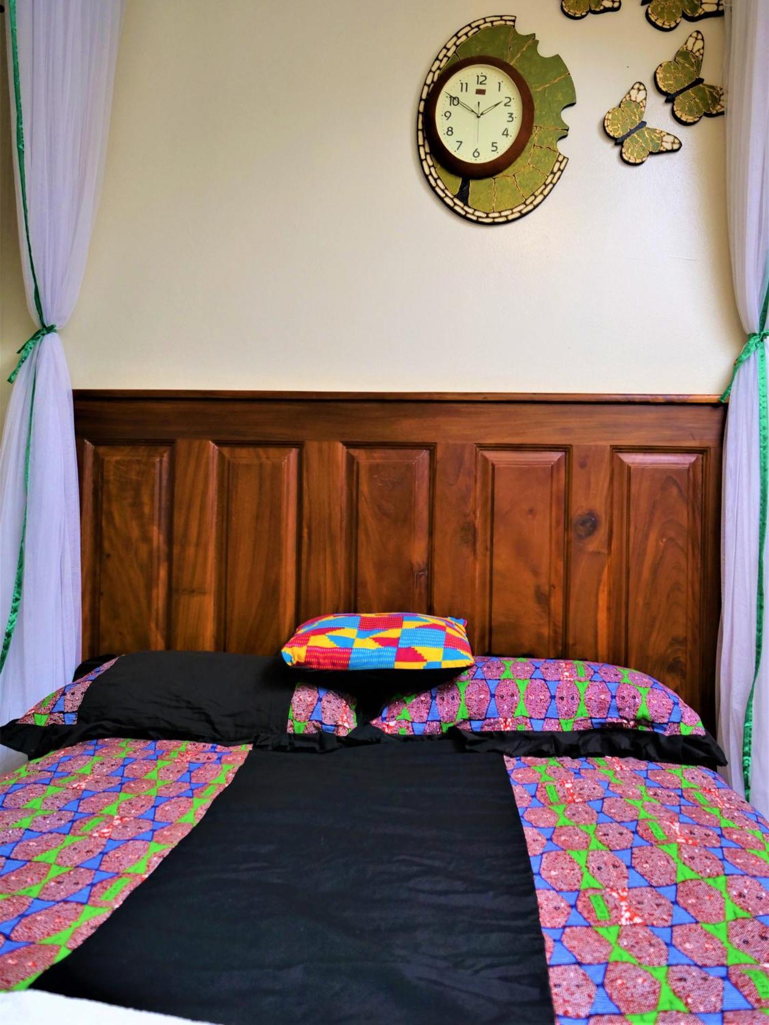 Lake Victoria Country Home เอนเทบเบ้ ภายนอก รูปภาพ