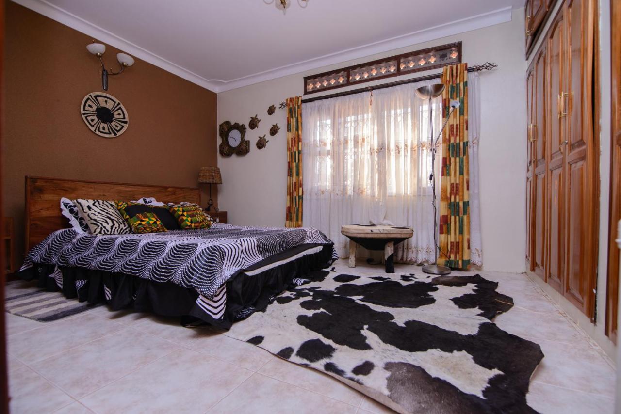Lake Victoria Country Home เอนเทบเบ้ ภายนอก รูปภาพ