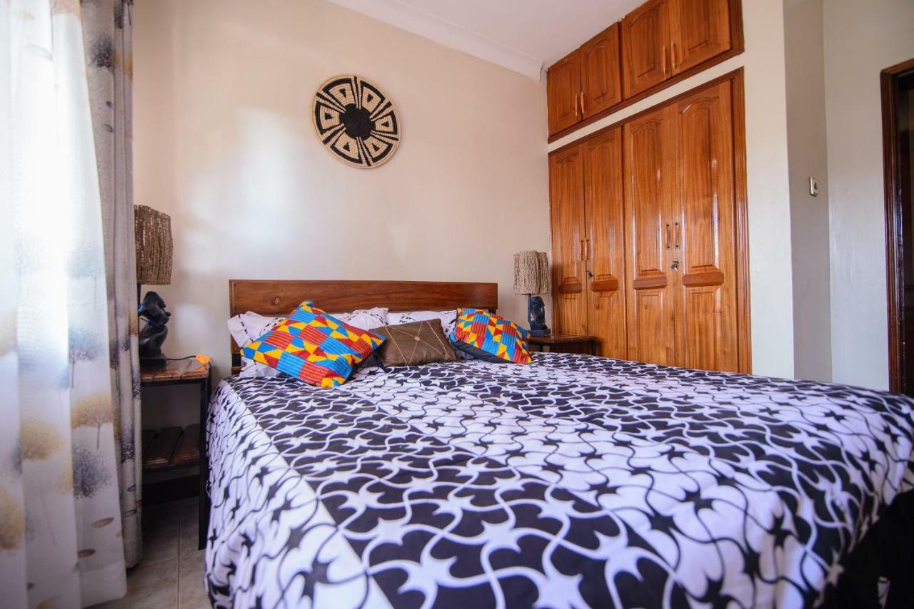 Lake Victoria Country Home เอนเทบเบ้ ภายนอก รูปภาพ