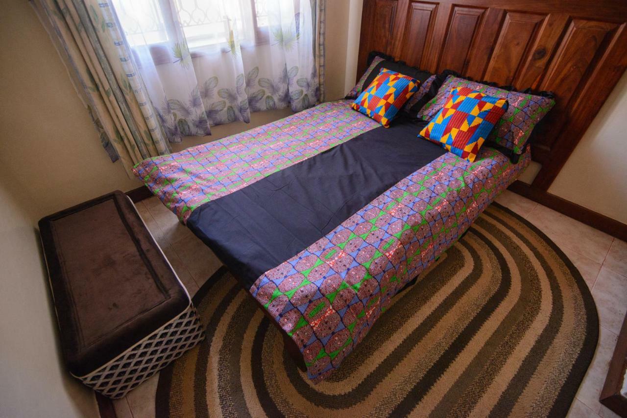 Lake Victoria Country Home เอนเทบเบ้ ภายนอก รูปภาพ