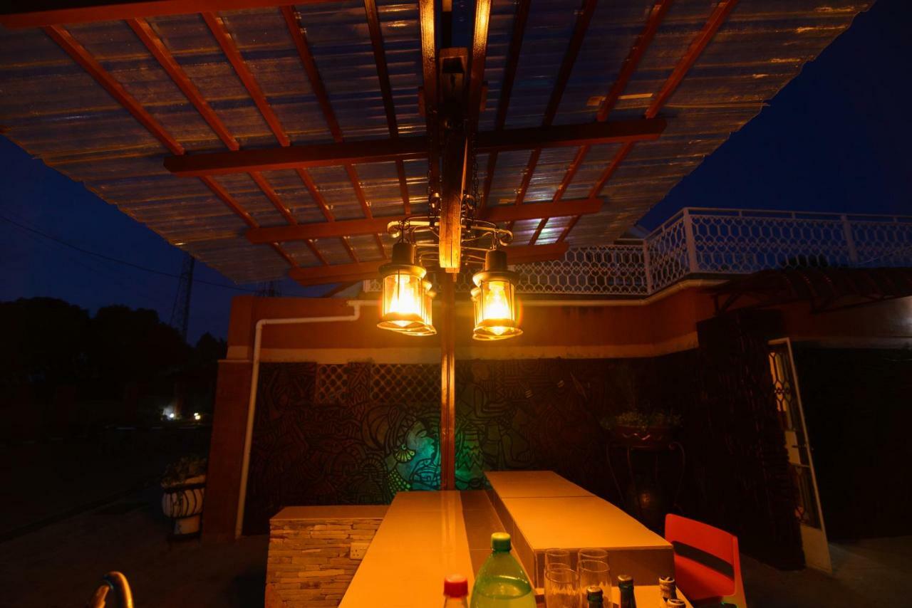 Lake Victoria Country Home เอนเทบเบ้ ภายนอก รูปภาพ
